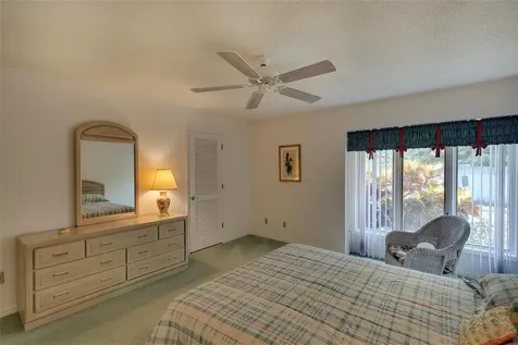 3825 Wilshire Circle Sarasota FL 34238