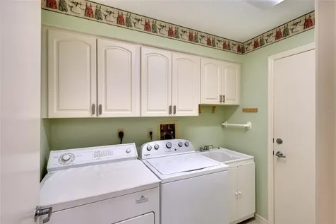 3825 Wilshire Circle Sarasota FL 34238
