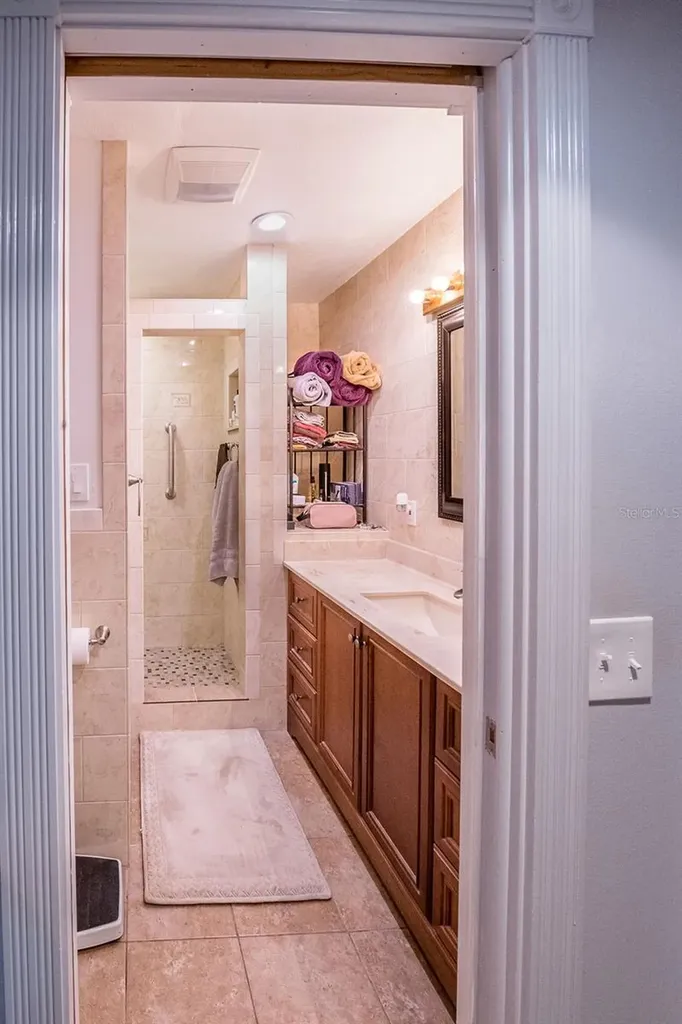 5003 Umber Way S Tampa FL 33624