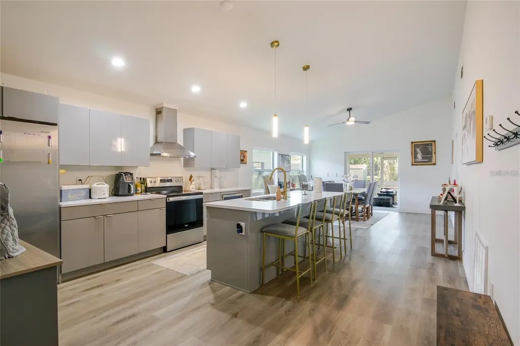 1704 W Hanna Avenue Tampa FL 33604