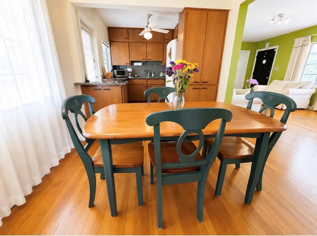 1006 Gulf Road Tarpon Springs FL 34689