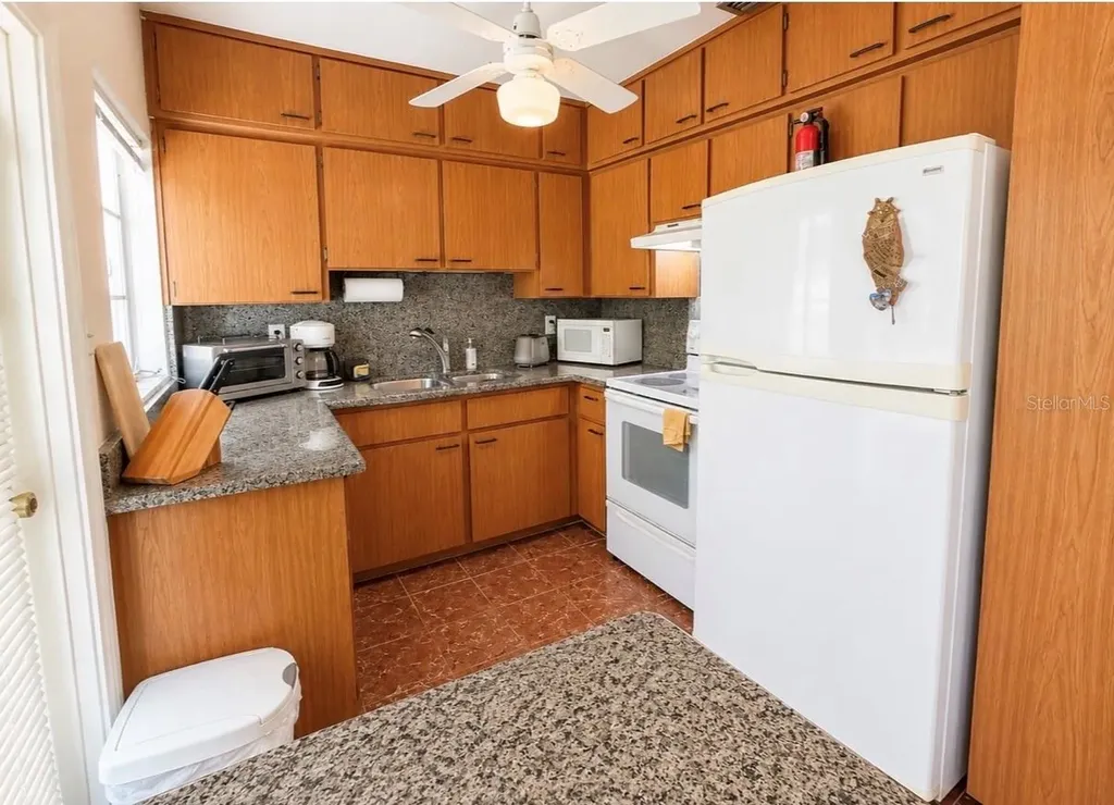 1006 Gulf Road Tarpon Springs FL 34689