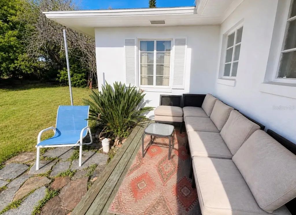 1006 Gulf Road Tarpon Springs FL 34689
