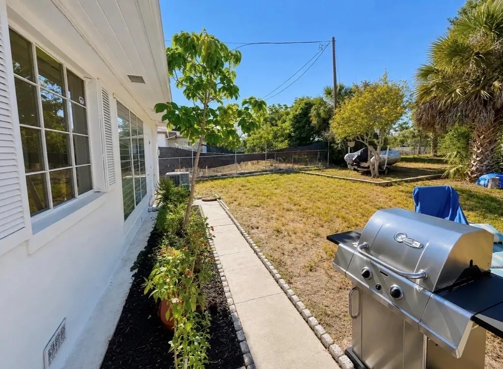 1006 Gulf Road Tarpon Springs FL 34689