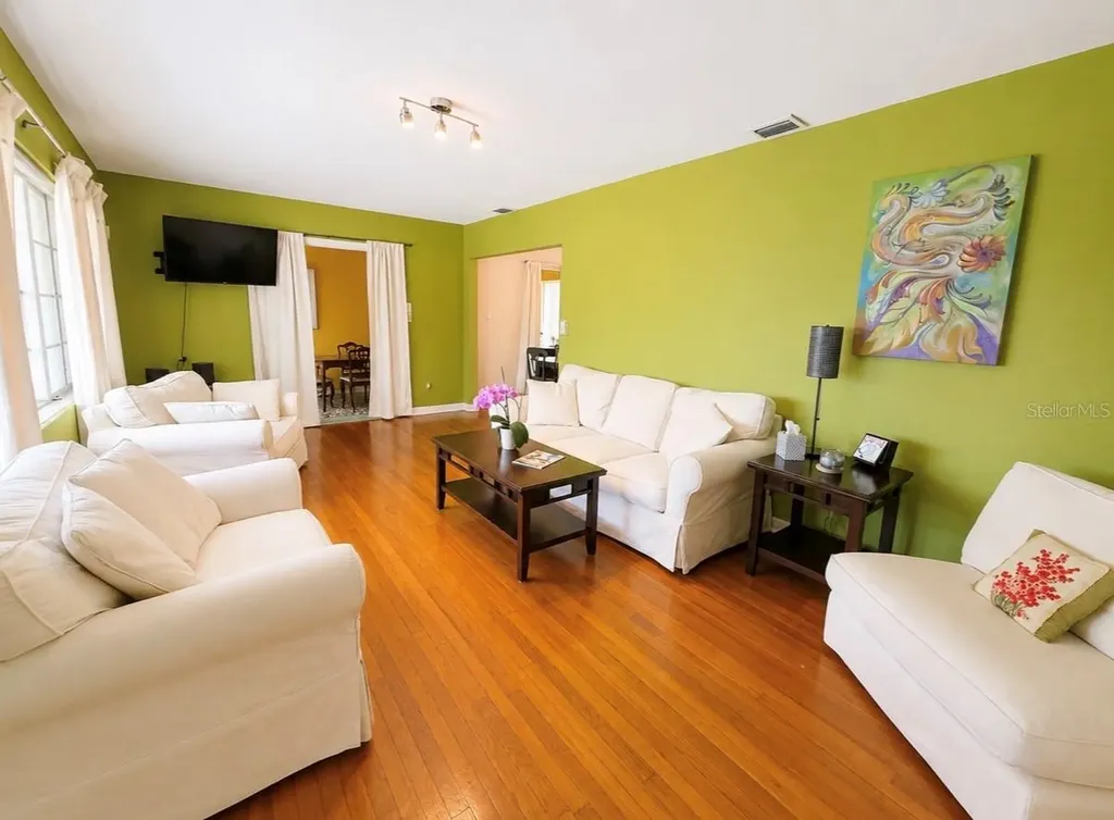 1006 Gulf Road Tarpon Springs FL 34689