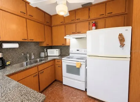 1006 Gulf Road Tarpon Springs FL 34689