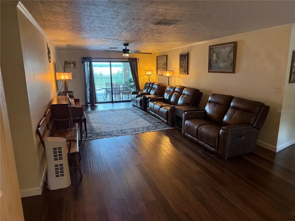 4232 County Road 400 Lake Panasoffkee FL 33538