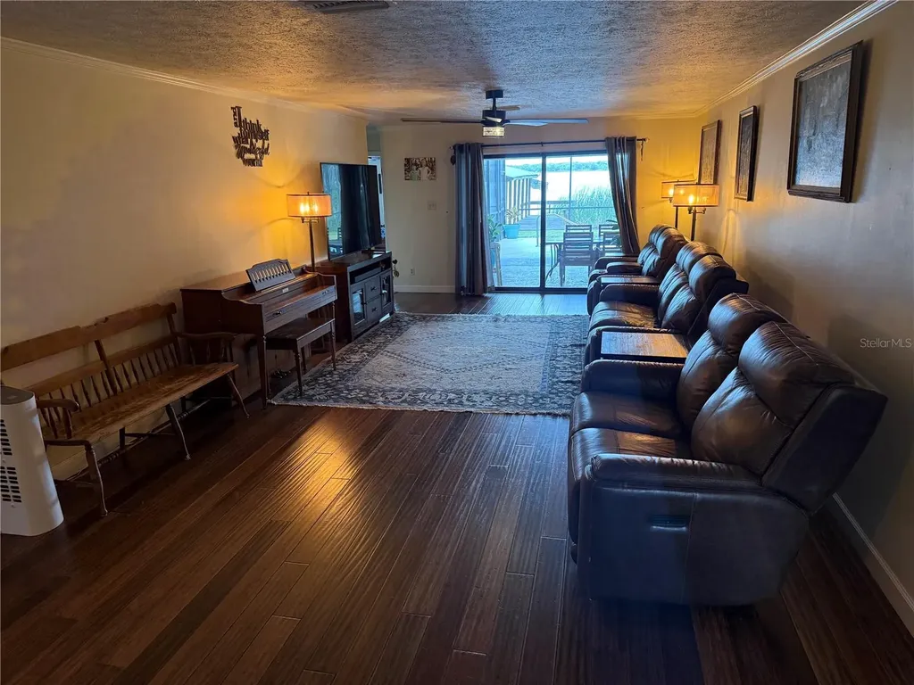 4232 County Road 400 Lake Panasoffkee FL 33538