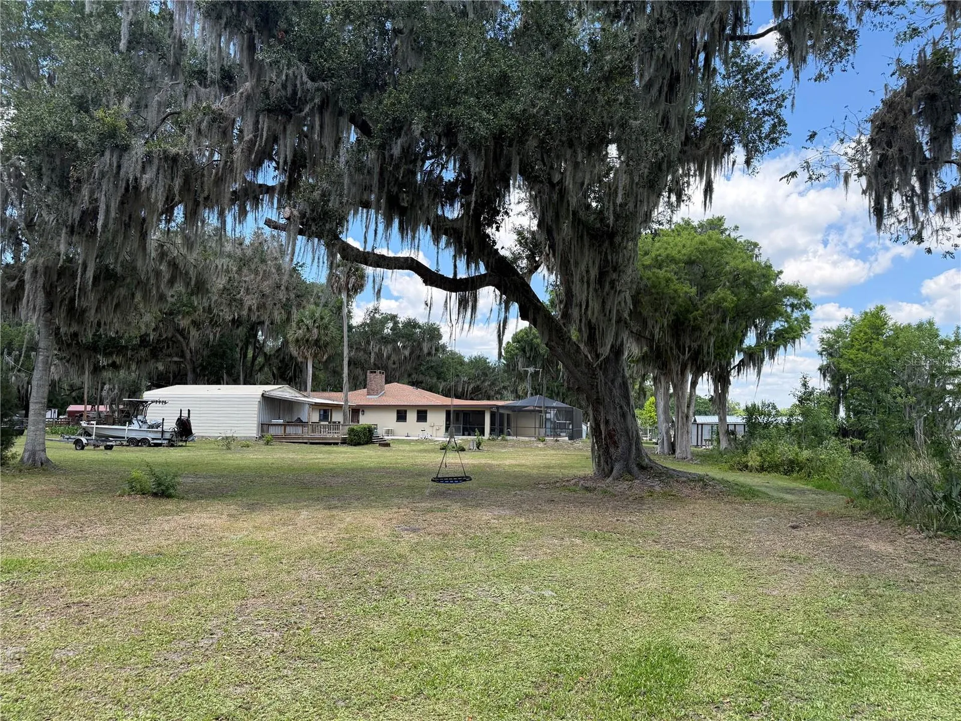 4232 County Road 400 Lake Panasoffkee FL 33538