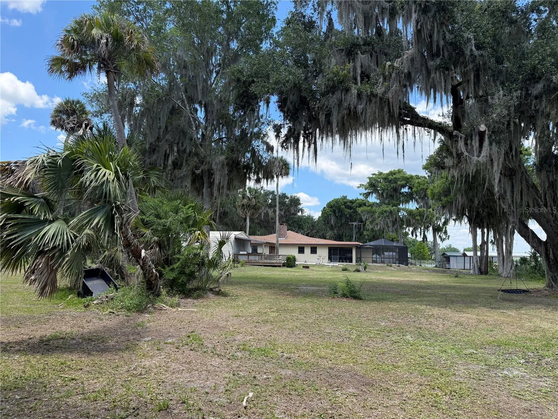 4232 County Road 400 Lake Panasoffkee FL 33538