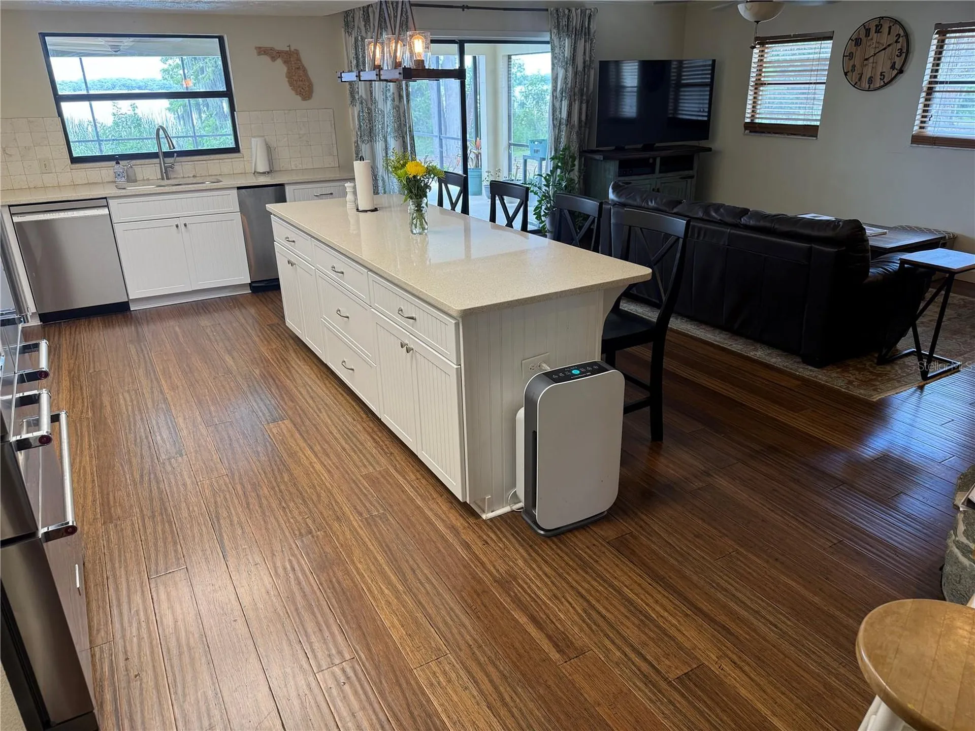 4232 County Road 400 Lake Panasoffkee FL 33538