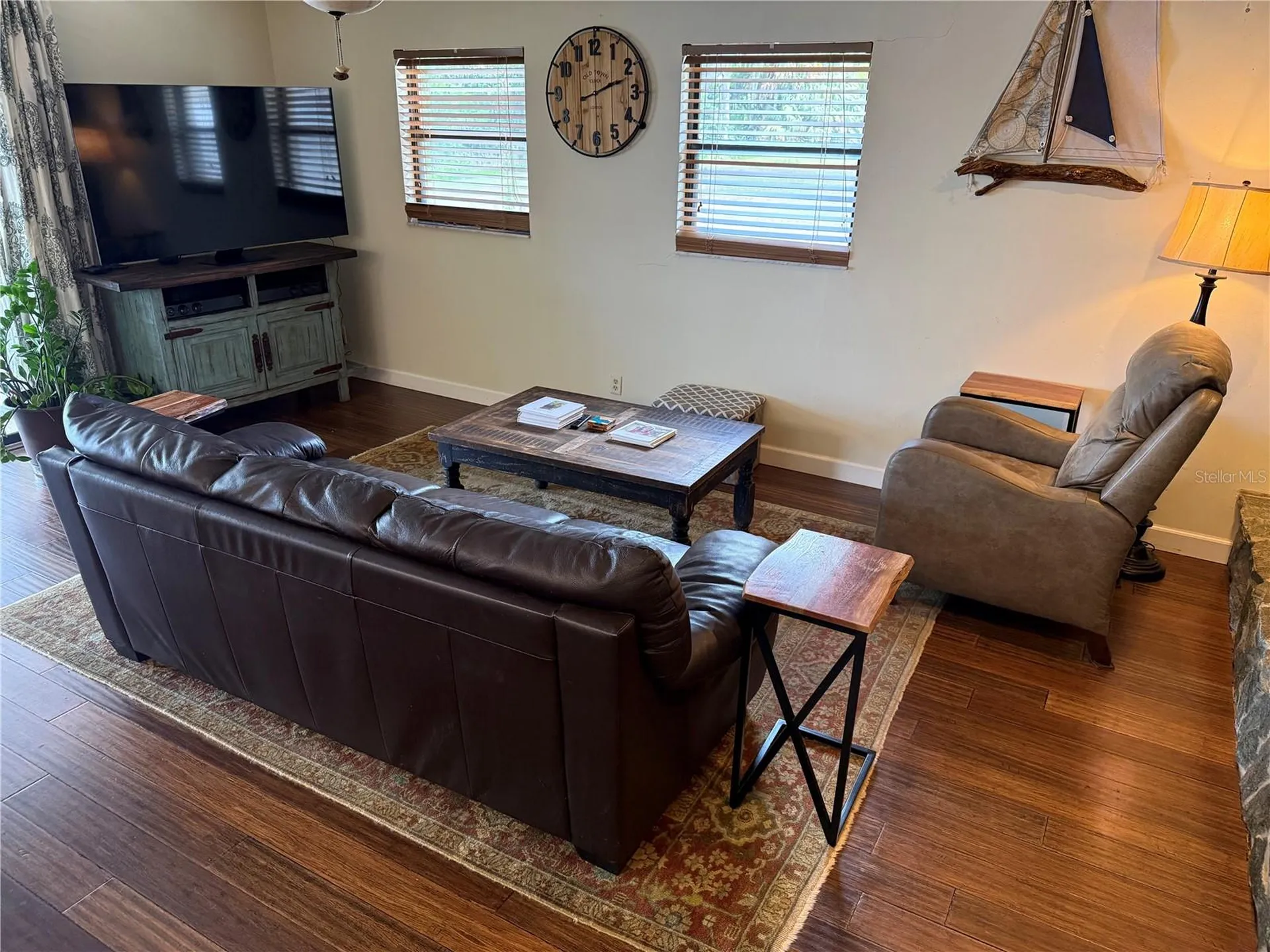 4232 County Road 400 Lake Panasoffkee FL 33538
