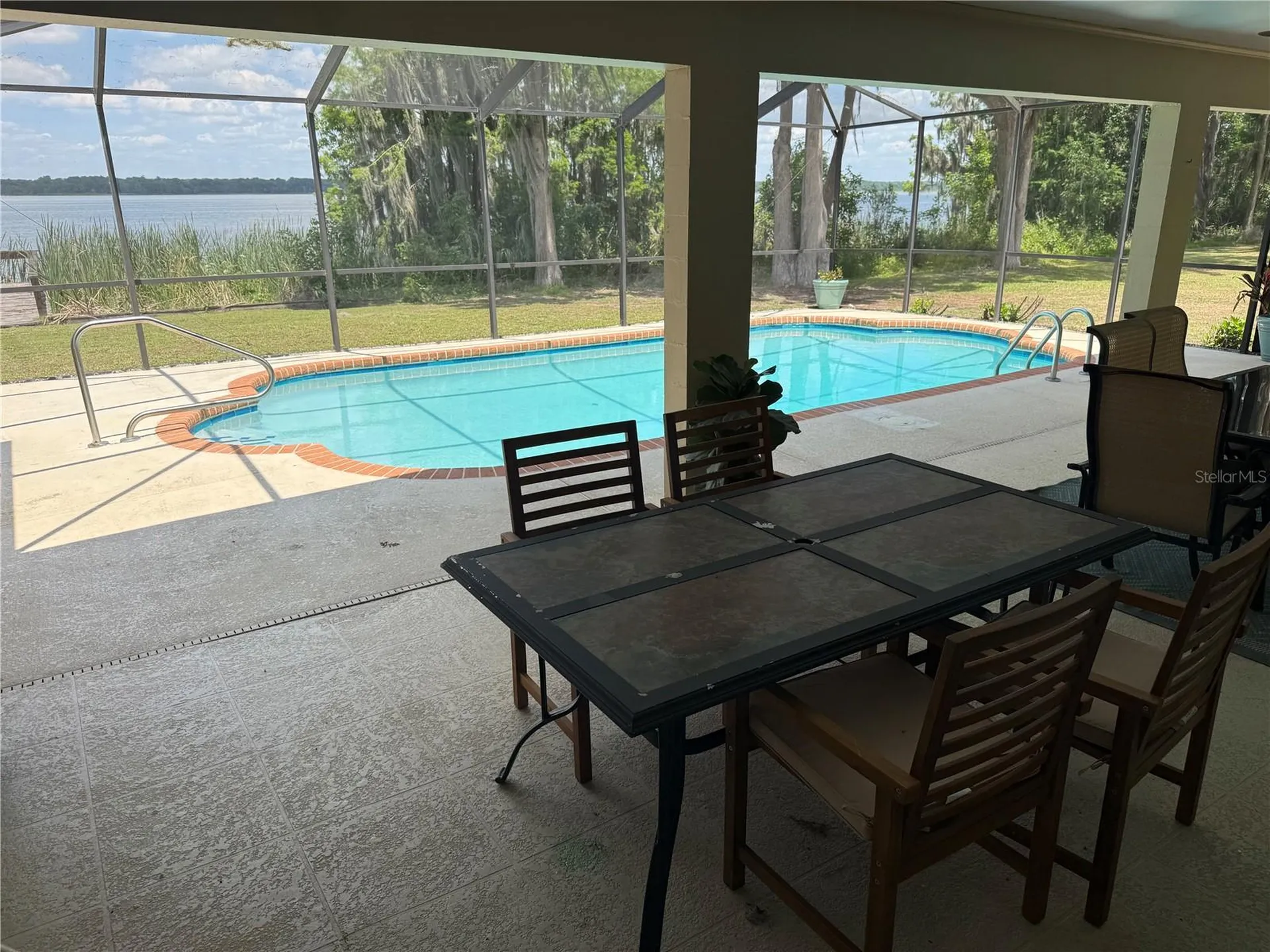 4232 County Road 400 Lake Panasoffkee FL 33538
