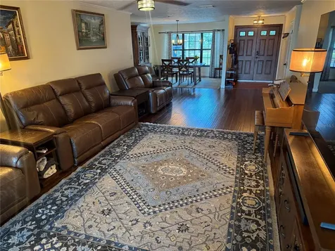 4232 County Road 400 Lake Panasoffkee FL 33538