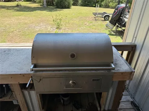4232 County Road 400 Lake Panasoffkee FL 33538