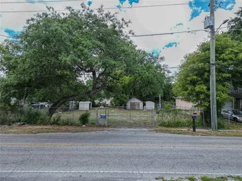 6208 N 50th Street Tampa FL 33610