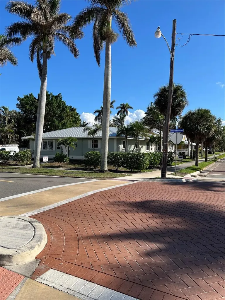511 W Retta Esplanade Punta Gorda FL 33950