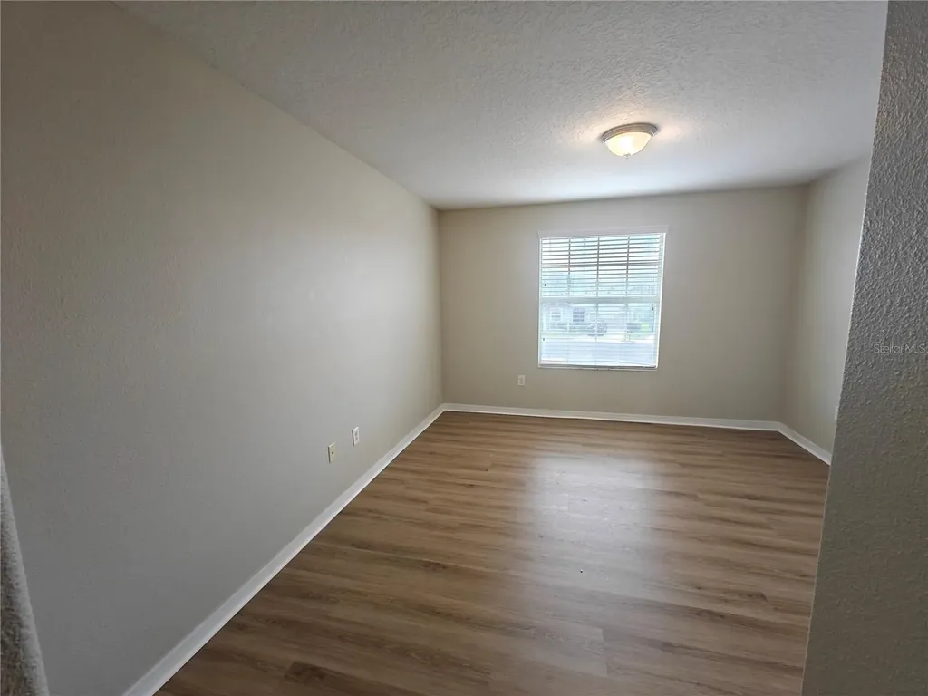 2221 Grantham Avenue Davenport FL 33837