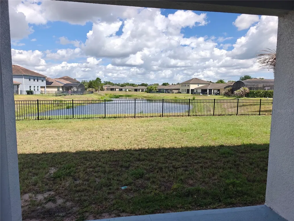 2221 Grantham Avenue Davenport FL 33837