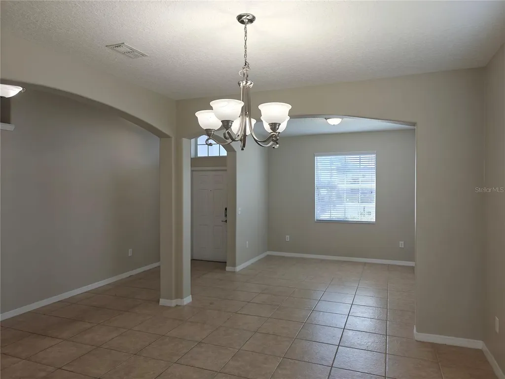 2221 Grantham Avenue Davenport FL 33837