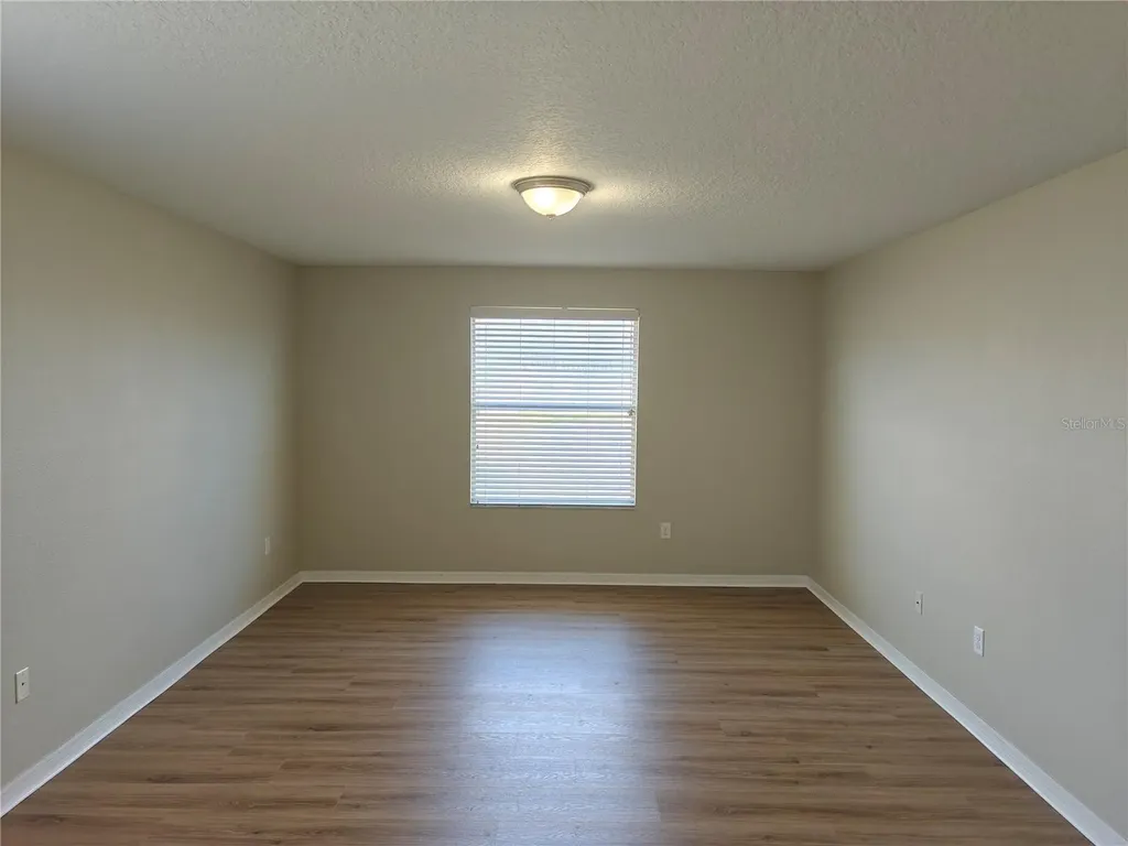 2221 Grantham Avenue Davenport FL 33837