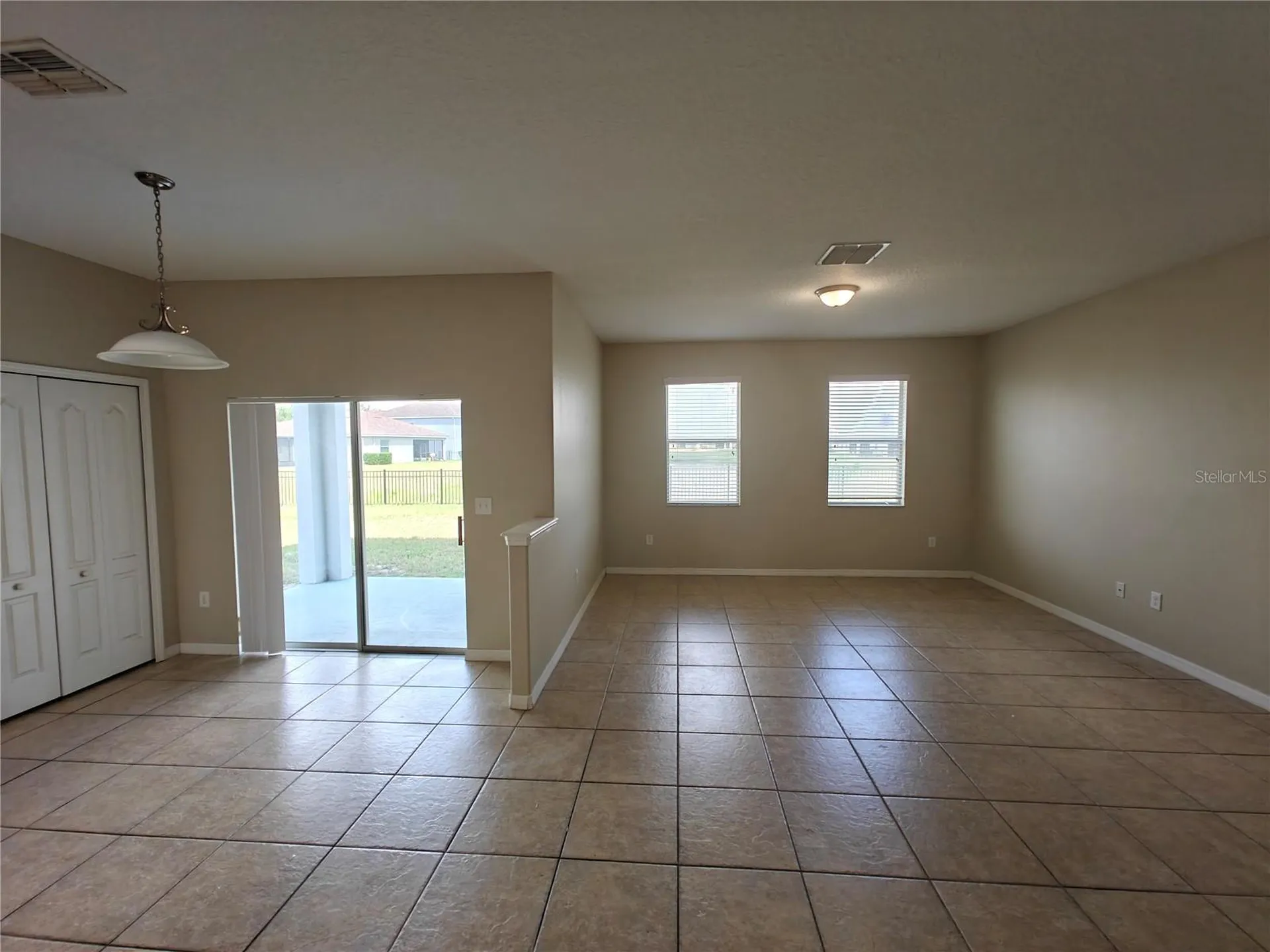 2221 Grantham Avenue Davenport FL 33837