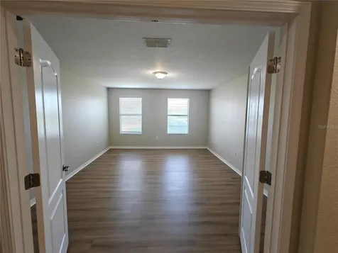 2221 Grantham Avenue Davenport FL 33837