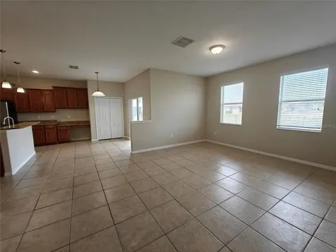 2221 Grantham Avenue Davenport FL 33837