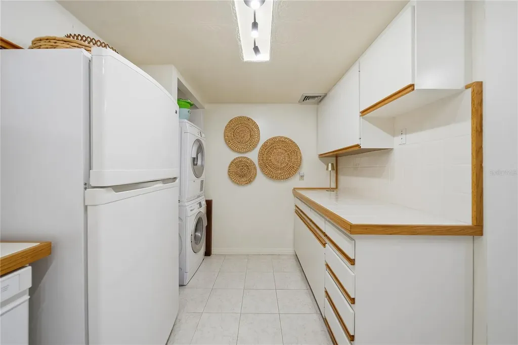 1 Key Capri Treasure Island FL 33706
