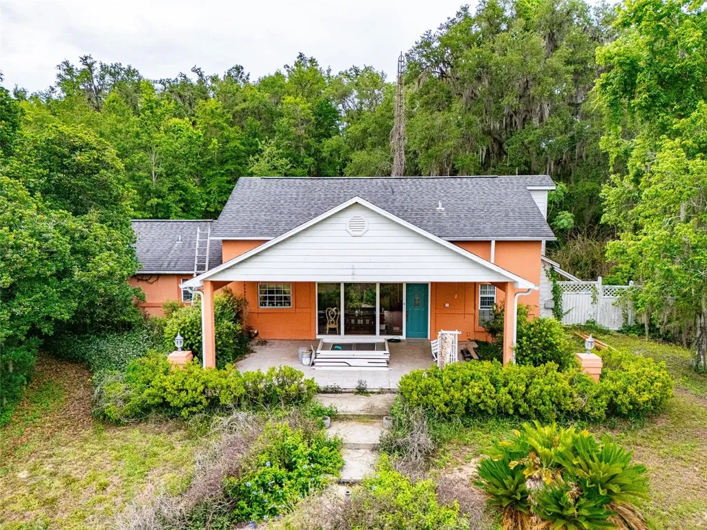 8845 NW 130th Street Reddick FL 32686