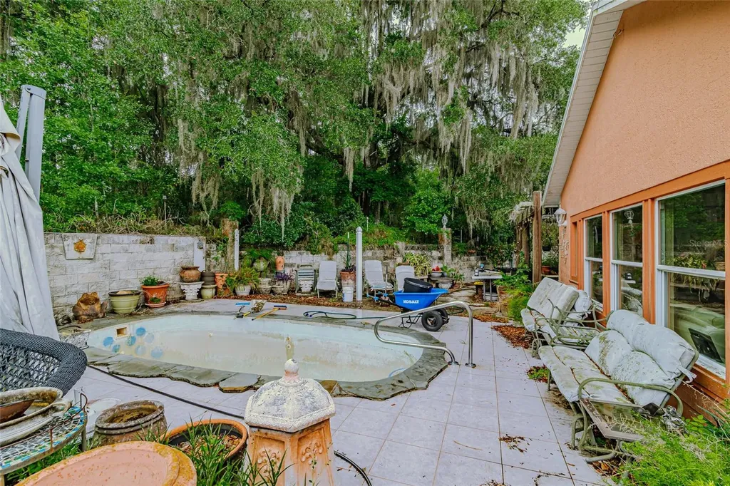 8845 NW 130th Street Reddick FL 32686