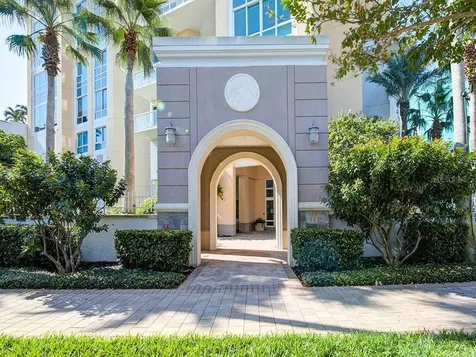 400 Beach Drive NE St Petersburg FL 33701