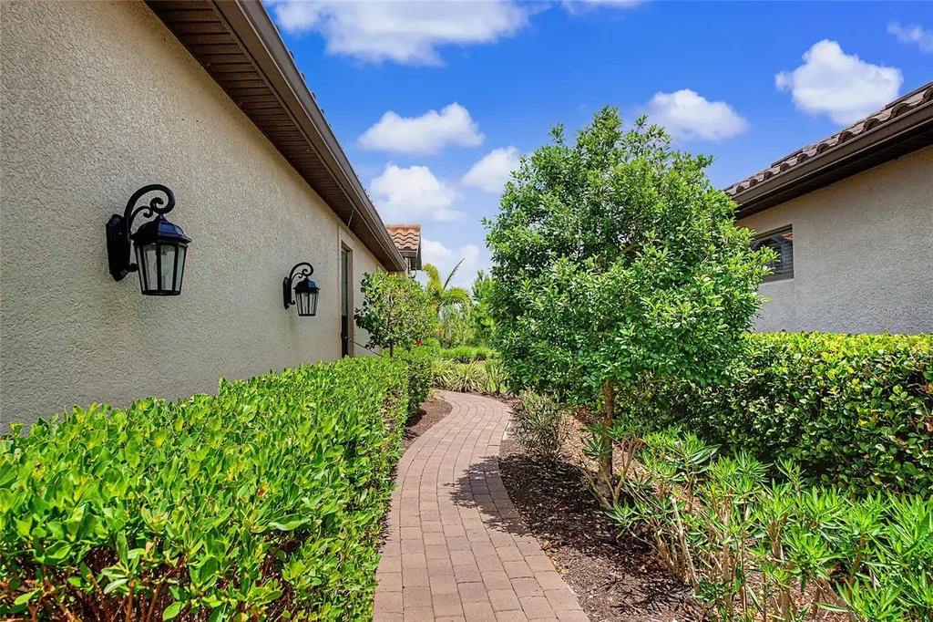 5328 Popoli Way Sarasota FL 34238