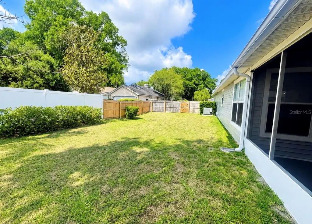 1430 Walden Oaks Place Plant City FL 33563