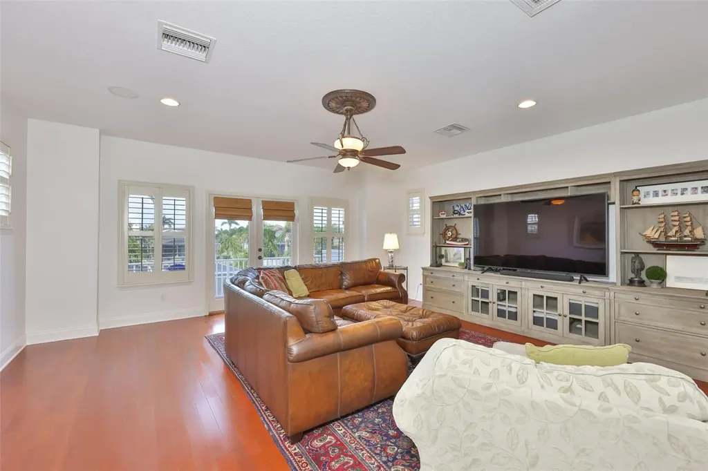 5318 Loon Nest Court Apollo Beach FL 33572