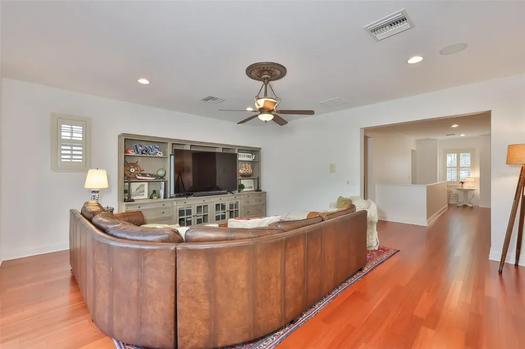 5318 Loon Nest Court Apollo Beach FL 33572