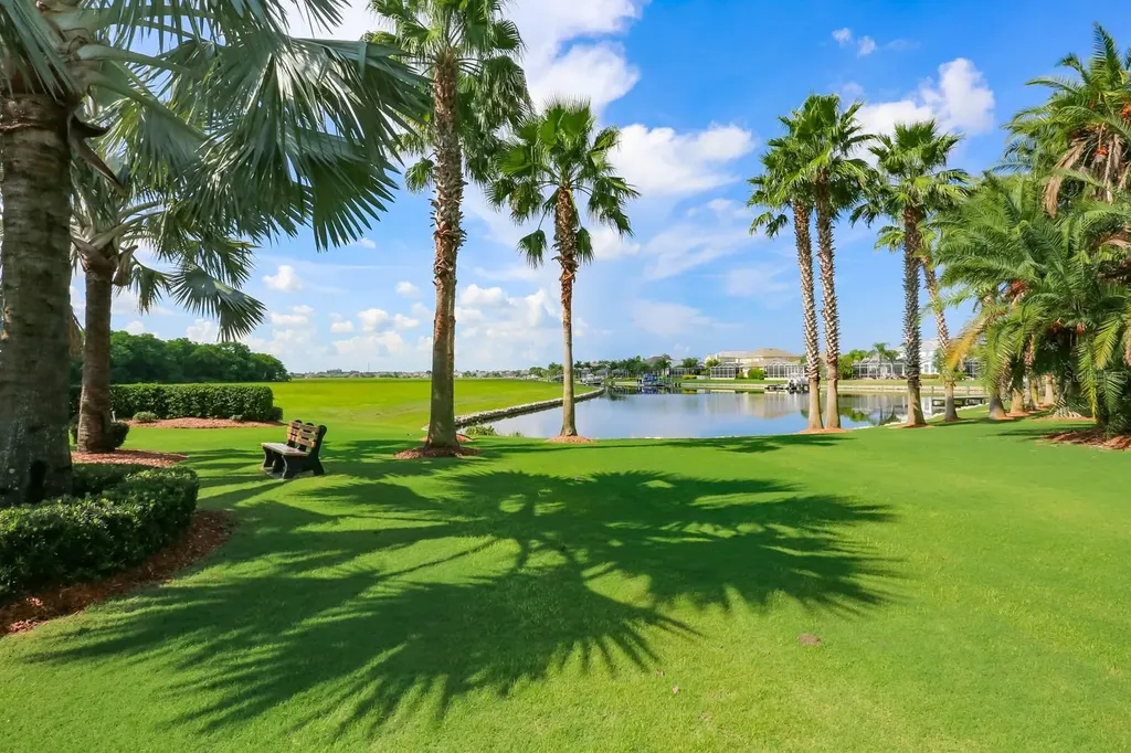 5318 Loon Nest Court Apollo Beach FL 33572