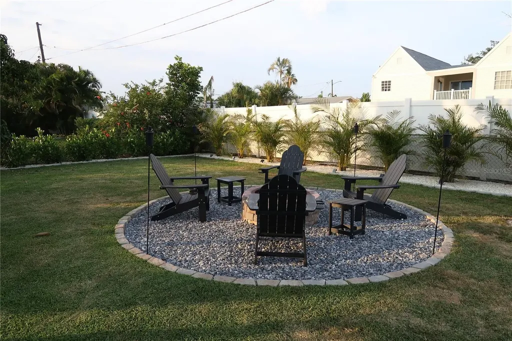 5945 Venetian Boulevard NE St Petersburg FL 33703
