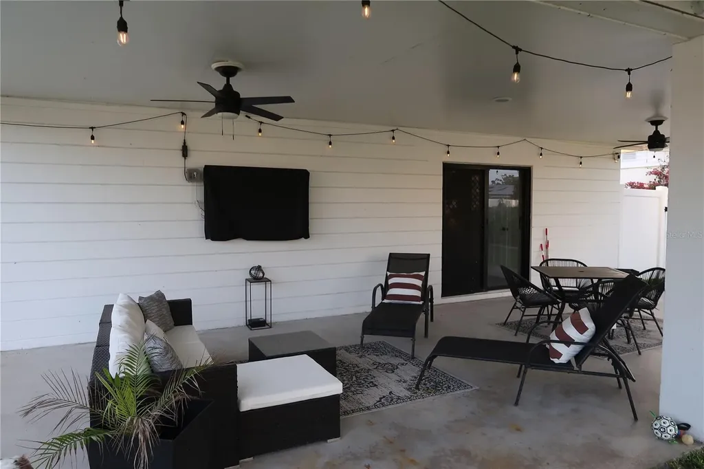 5945 Venetian Boulevard NE St Petersburg FL 33703