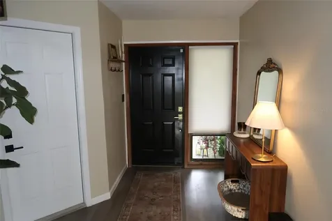 5945 Venetian Boulevard NE St Petersburg FL 33703