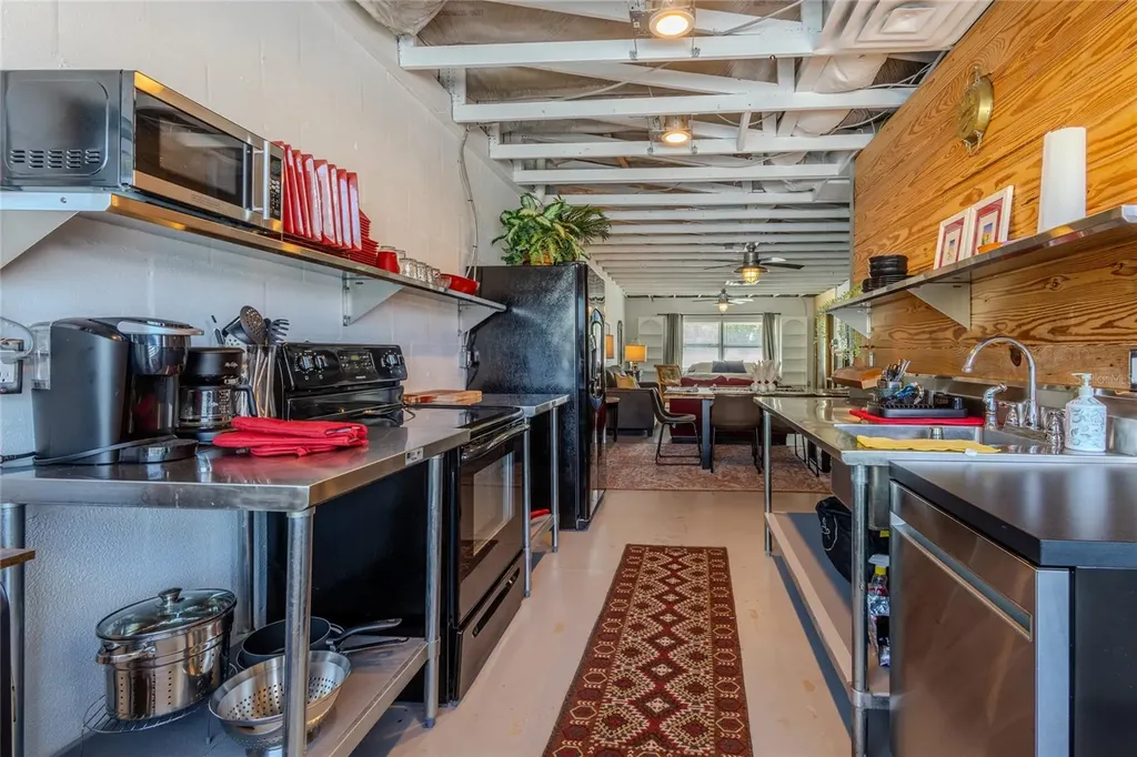 6541 Gateway Avenue Sarasota FL 34231
