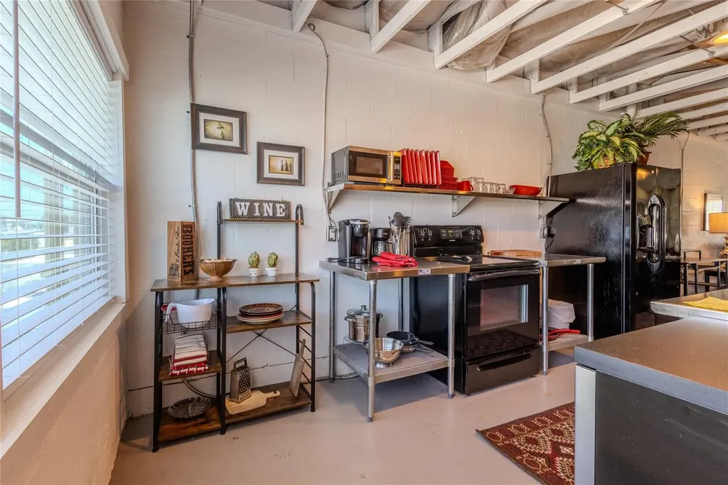 6541 Gateway Avenue Sarasota FL 34231