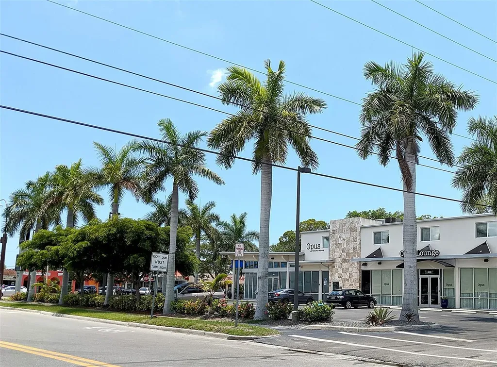 6541 Gateway Avenue Sarasota FL 34231