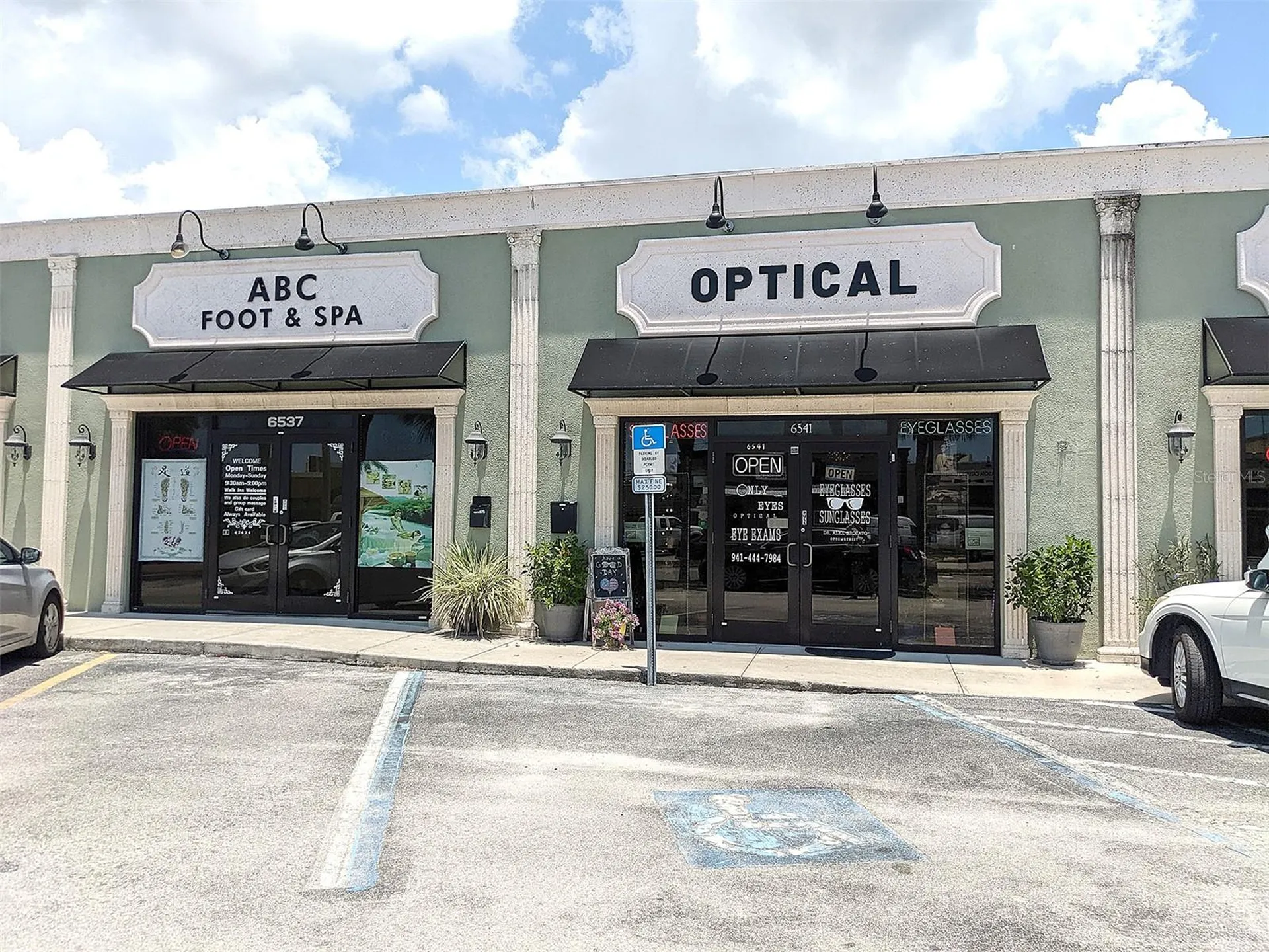 6541 Gateway Avenue Sarasota FL 34231