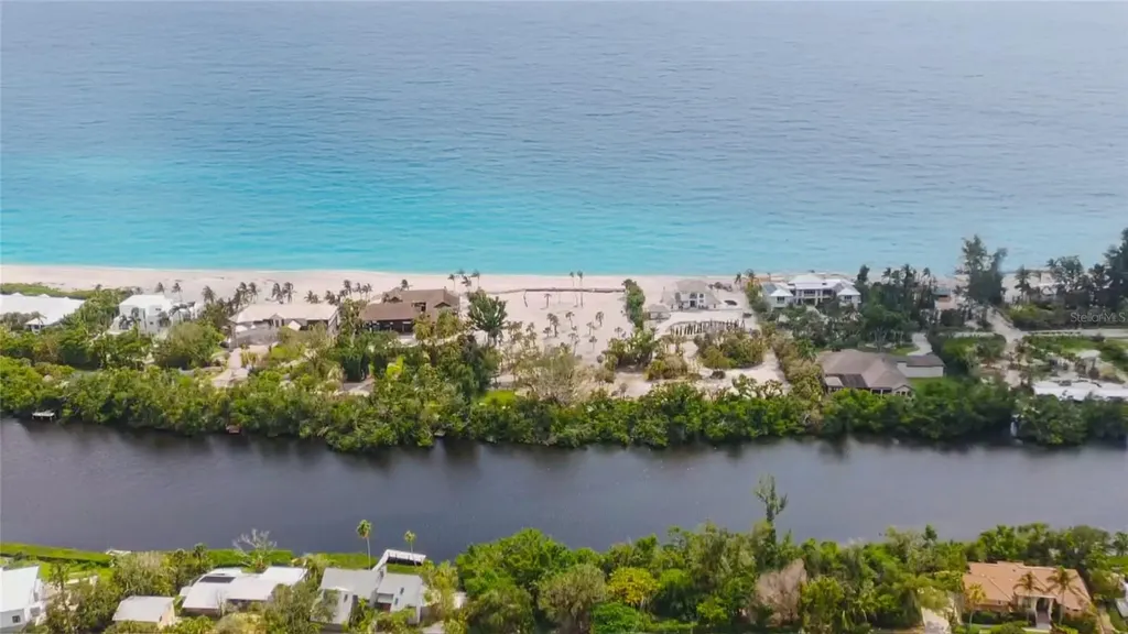 7825 Sanderling Road Sarasota FL 34242