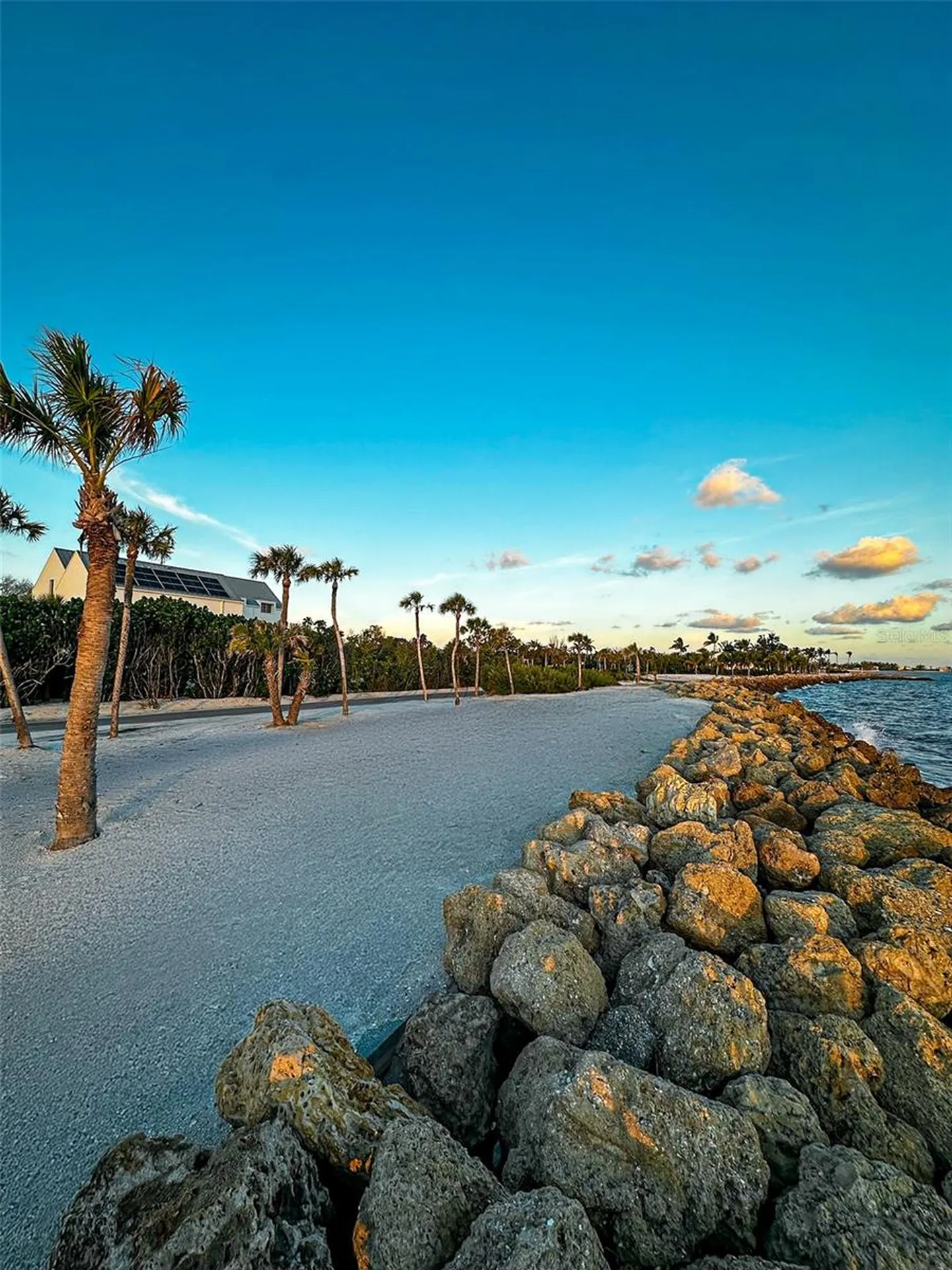 7825 Sanderling Road Sarasota FL 34242