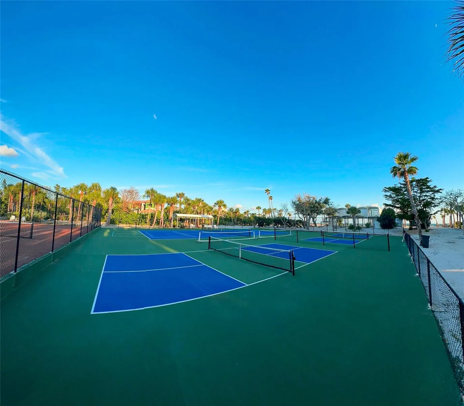 7825 Sanderling Road Sarasota FL 34242