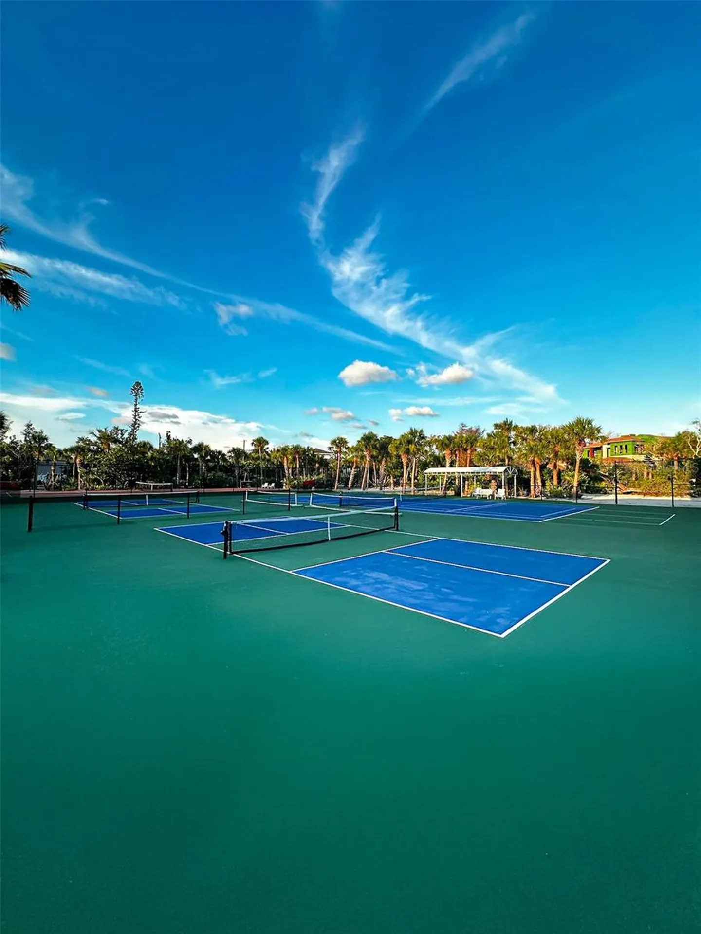 7825 Sanderling Road Sarasota FL 34242