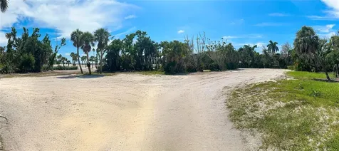 7825 Sanderling Road Sarasota FL 34242