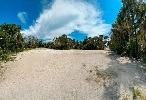 7825 Sanderling Road Sarasota FL 34242